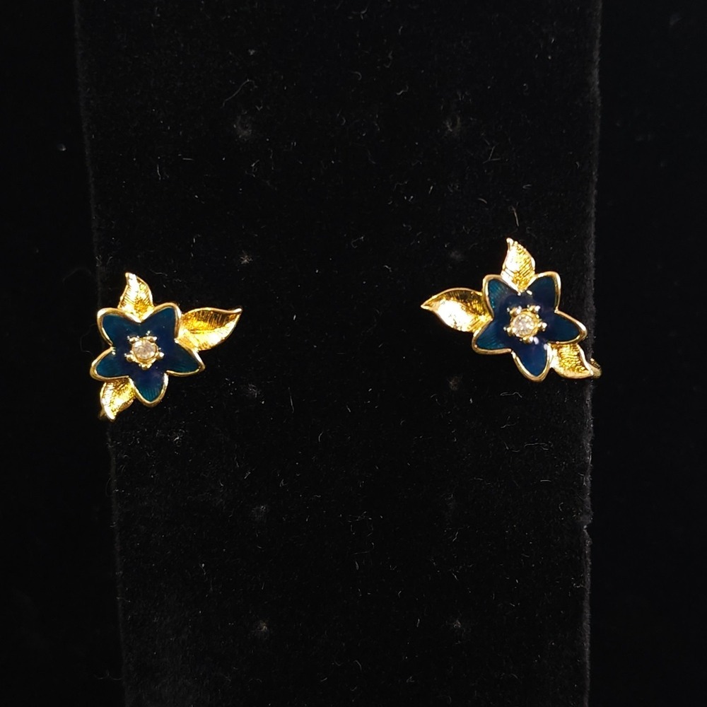 Vintage Gold‎ Tone Flower Earrings With Center Rhinestone